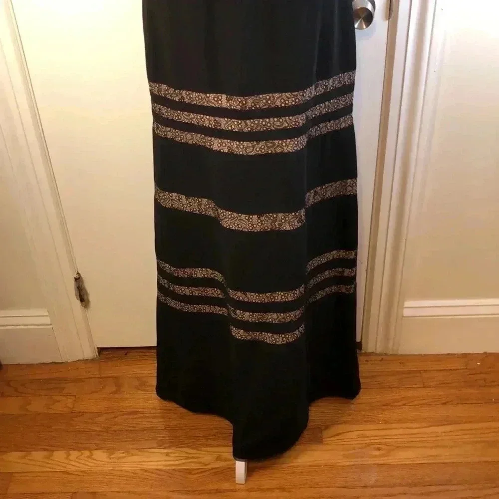 BCBG Max Azaria Katiana lace insert black fill length sleeveless gown. Size 6